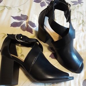 Womens Apt 9 Black Peeptoe Booties